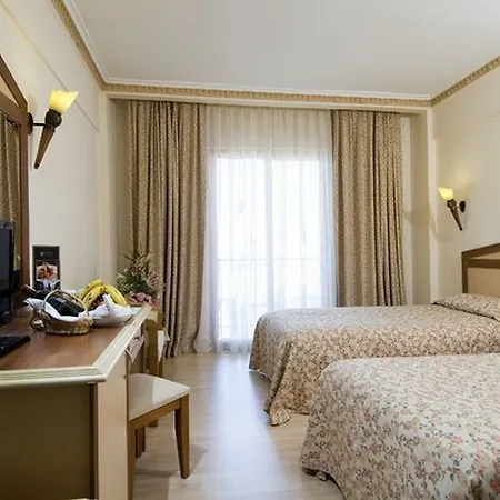 Maxholiday Stone Palace Side Resort
